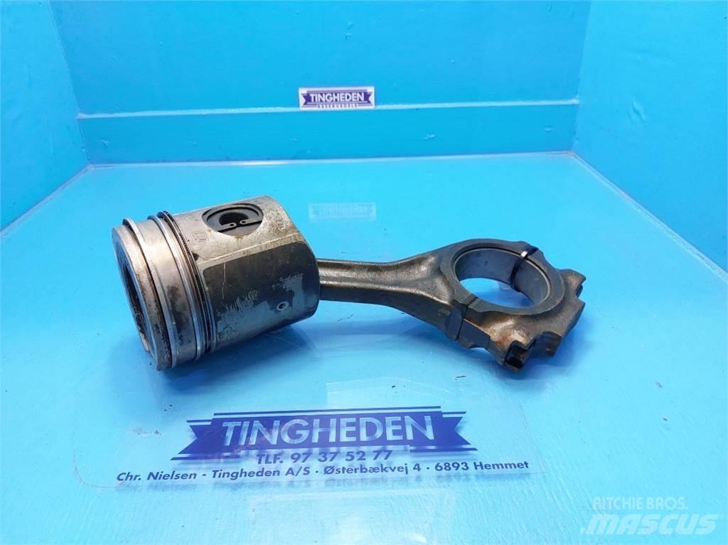 New Holland TF78 Двигуни