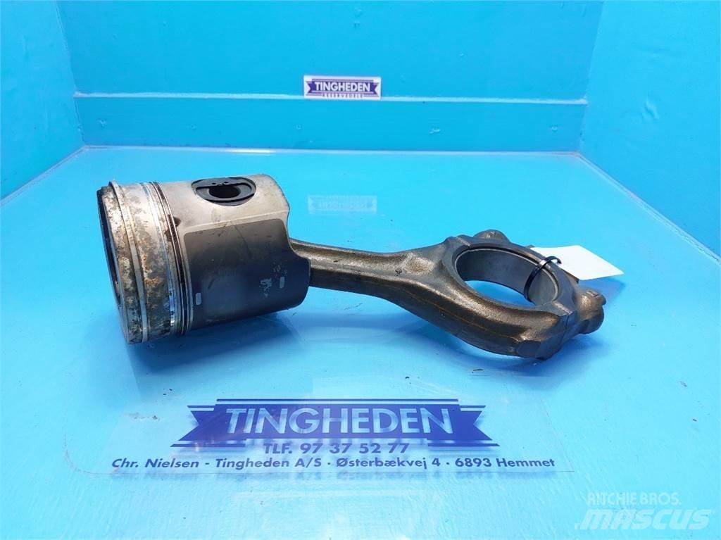 New Holland TF78 Двигуни