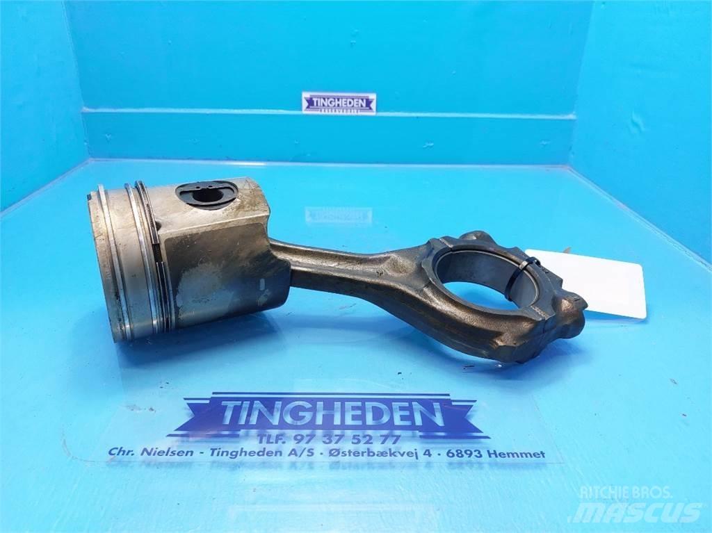 New Holland TF78 Двигуни