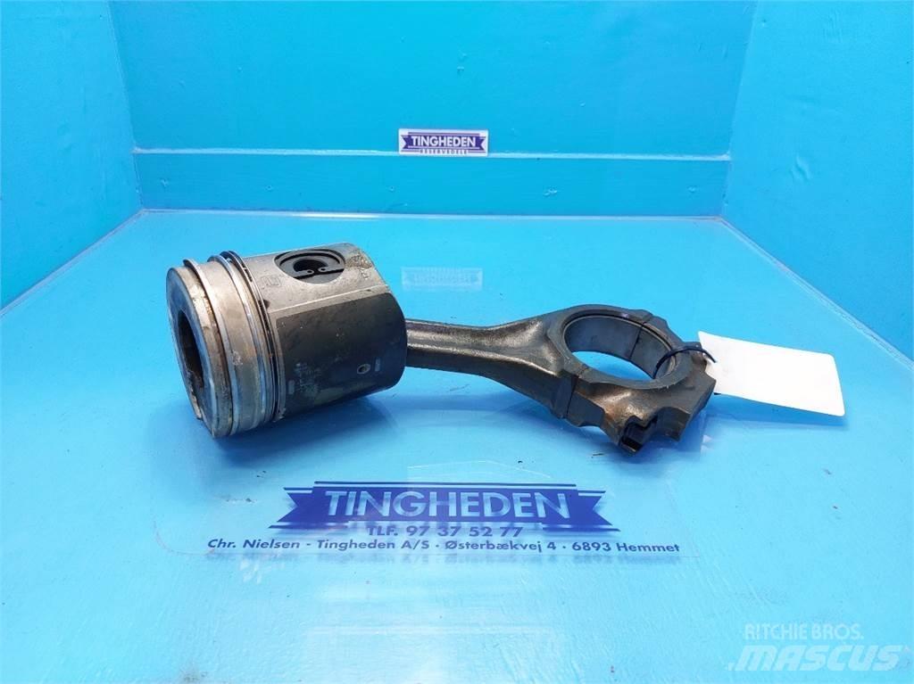 New Holland TF78 Двигуни