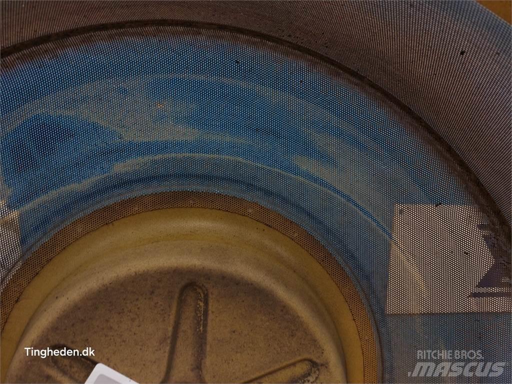 New Holland TX30 Радіатори