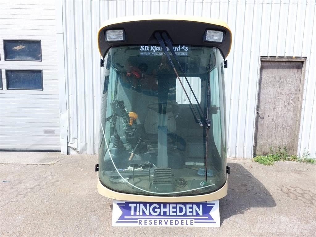New Holland TX65 Кабіна
