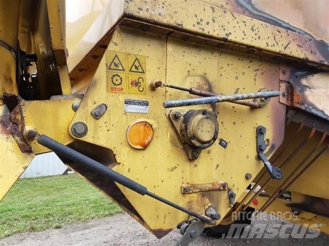 New Holland TX68 Зернозбиральні комбайни