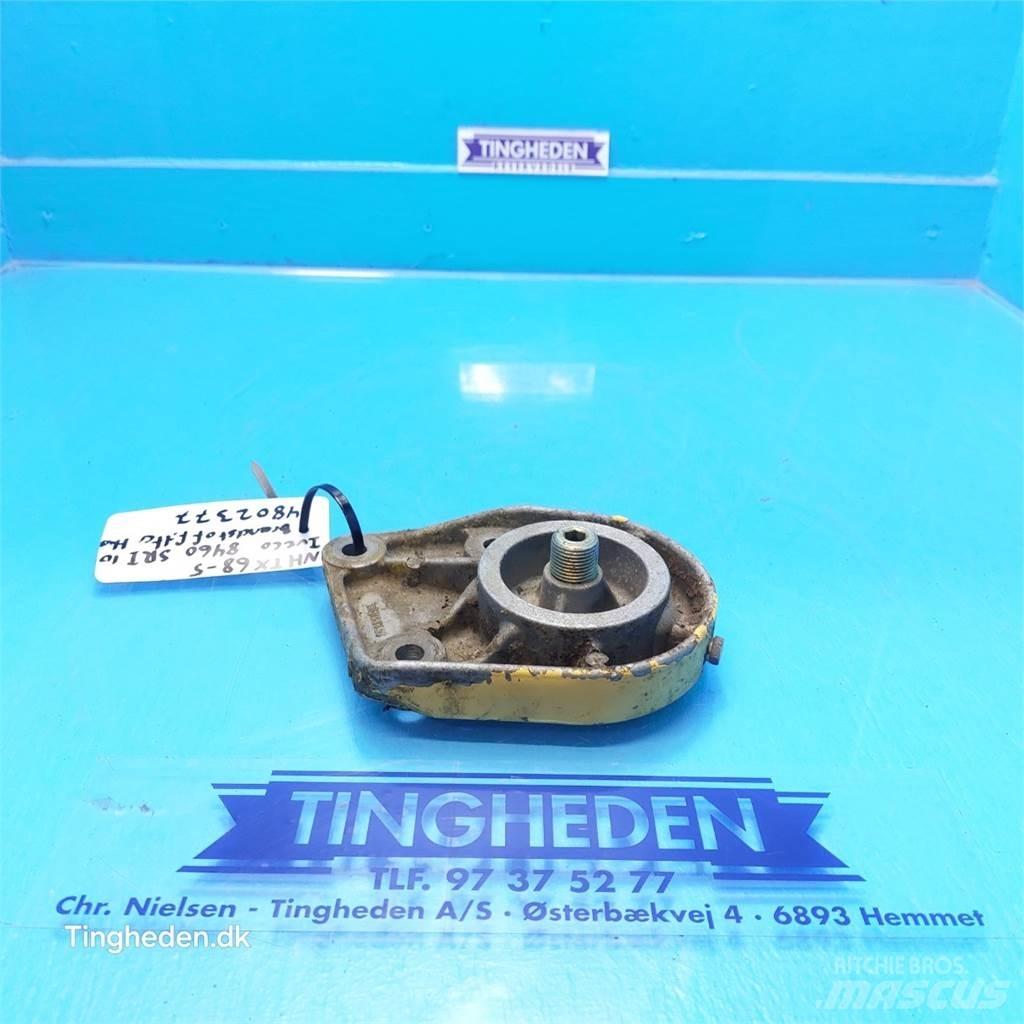 New Holland TX68 Двигуни