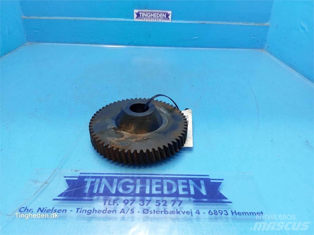  SisuDiesel 645 Двигуни