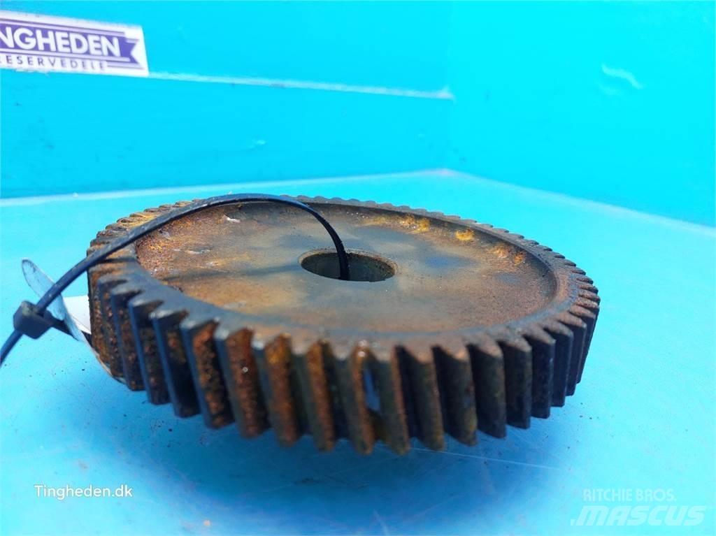  SisuDiesel 645 Двигуни