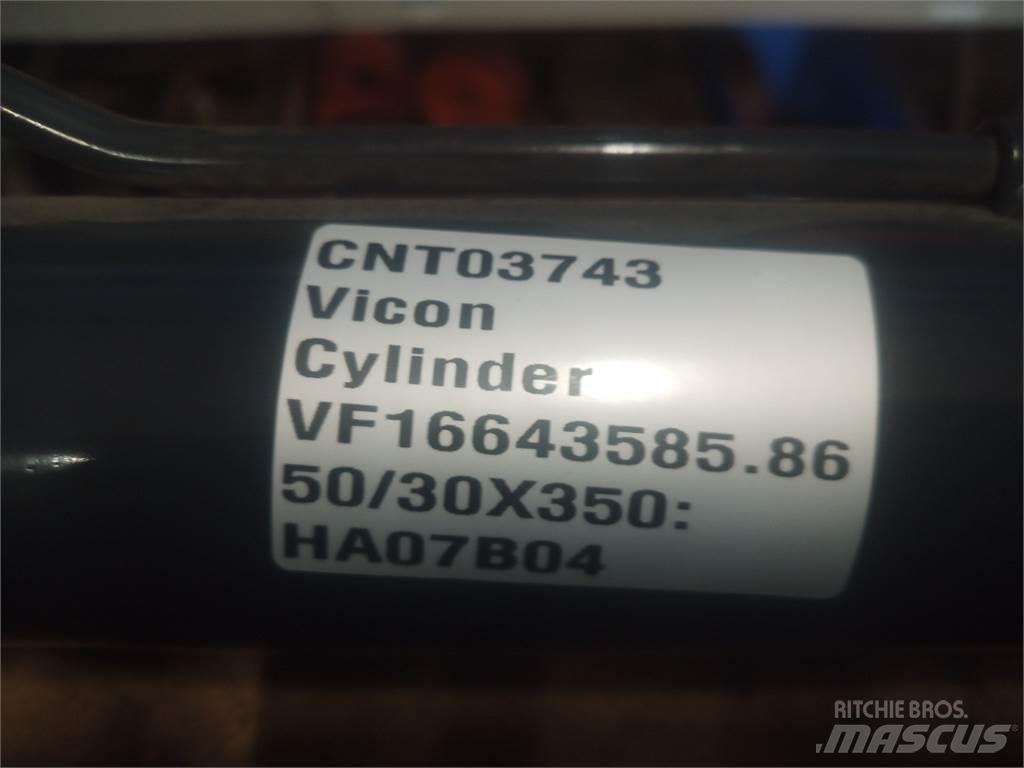 Vicon 1133 Граблі і сінозворушувачі