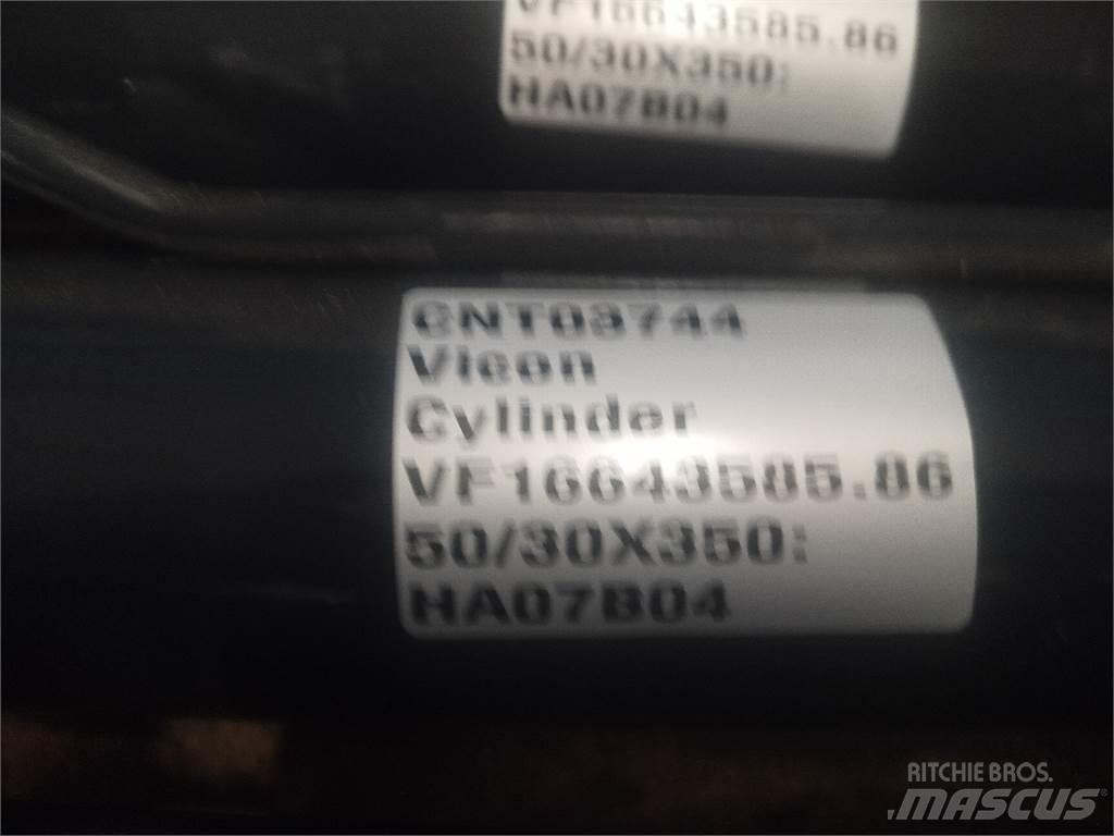 Vicon 1133 Граблі і сінозворушувачі