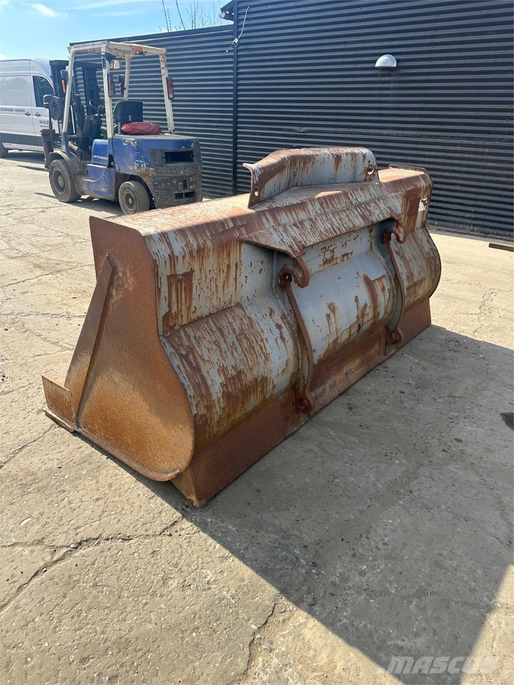 Volvo 2500mm Леміші