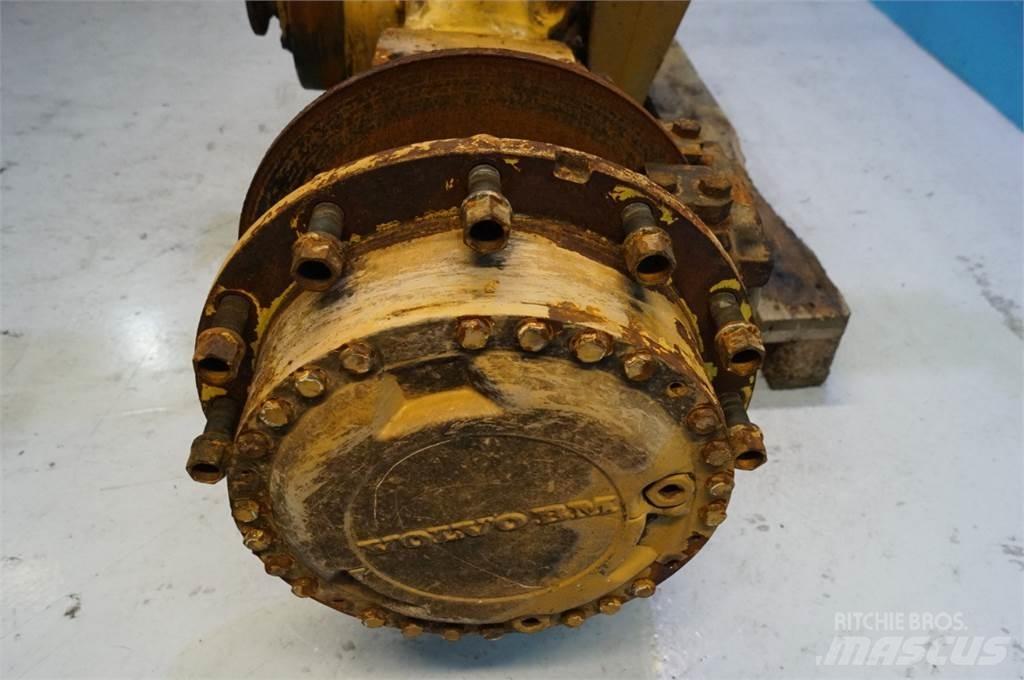 Volvo L120 Осі