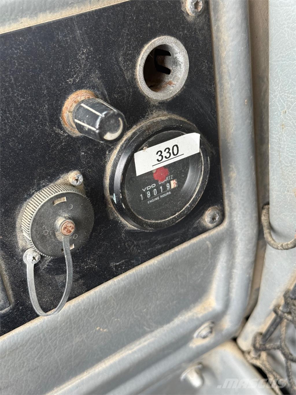 Volvo L330D Фронтальні навантажувачі