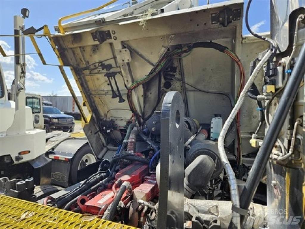 Autocar ACTT42 Термінальні трактори