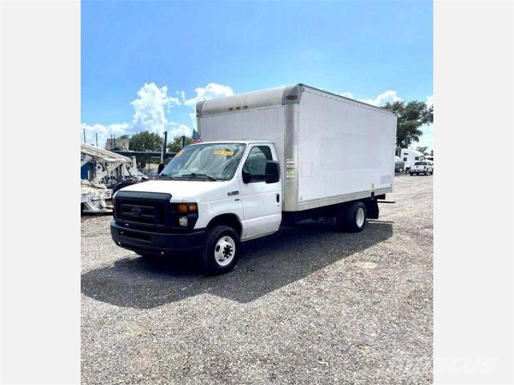 Ford E-350 Фургони
