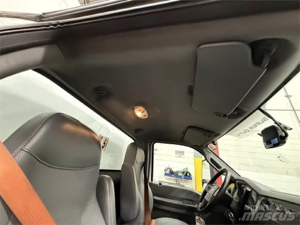 Ford F650 Вантажівки для доставки напоїв