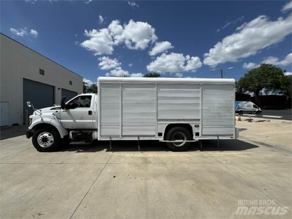 Ford F650 Вантажівки для доставки напоїв