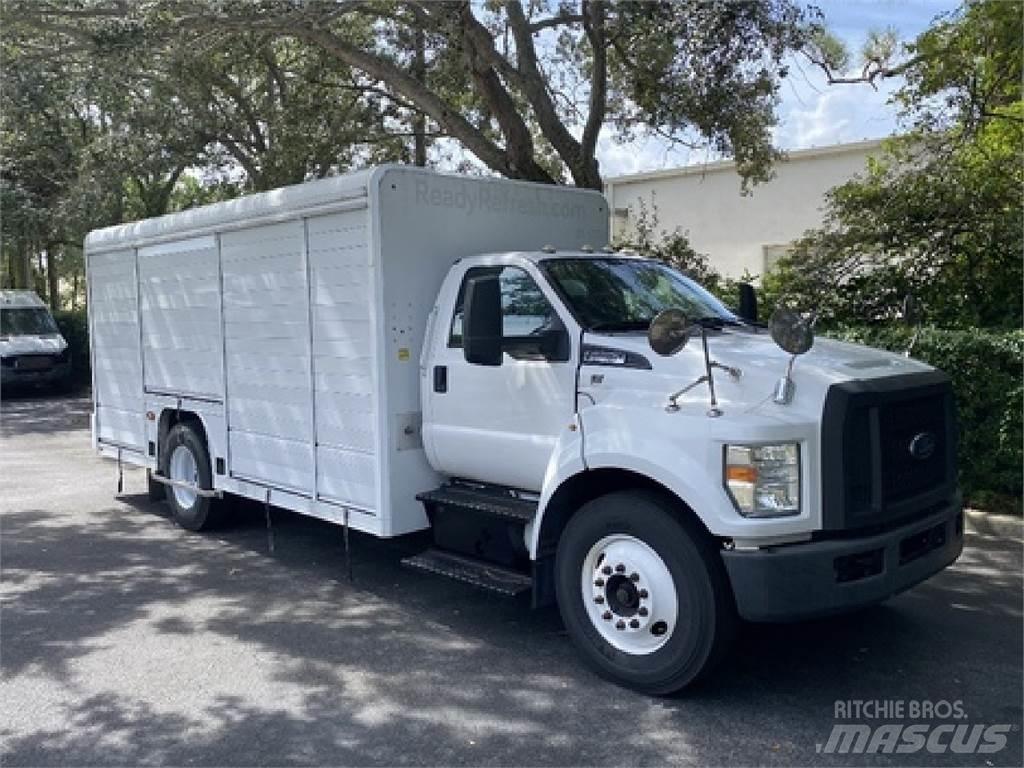 Ford F650 Вантажівки для доставки напоїв