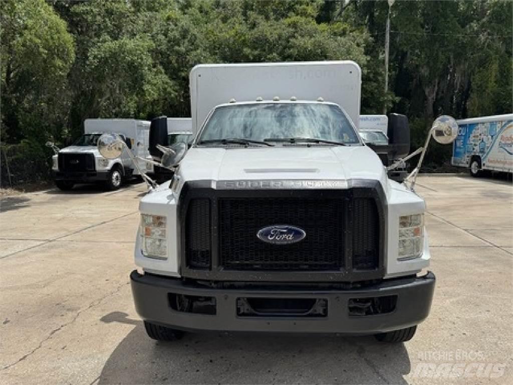 Ford F650 Вантажівки для доставки напоїв