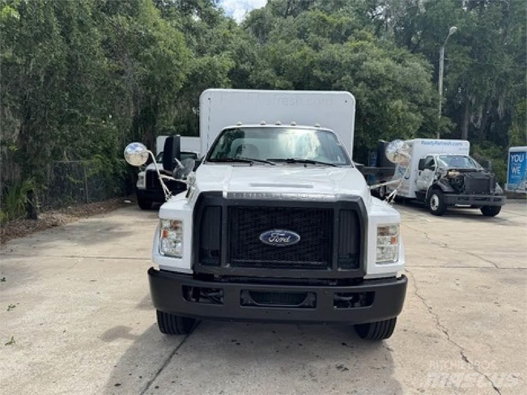 Ford F650 Вантажівки для доставки напоїв