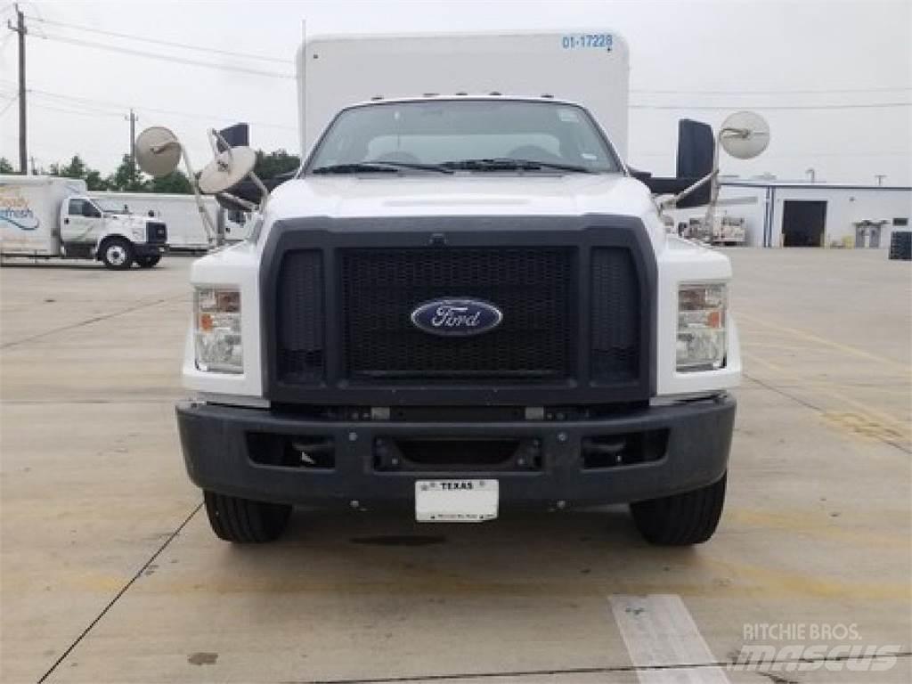 Ford F650 Вантажівки для доставки напоїв