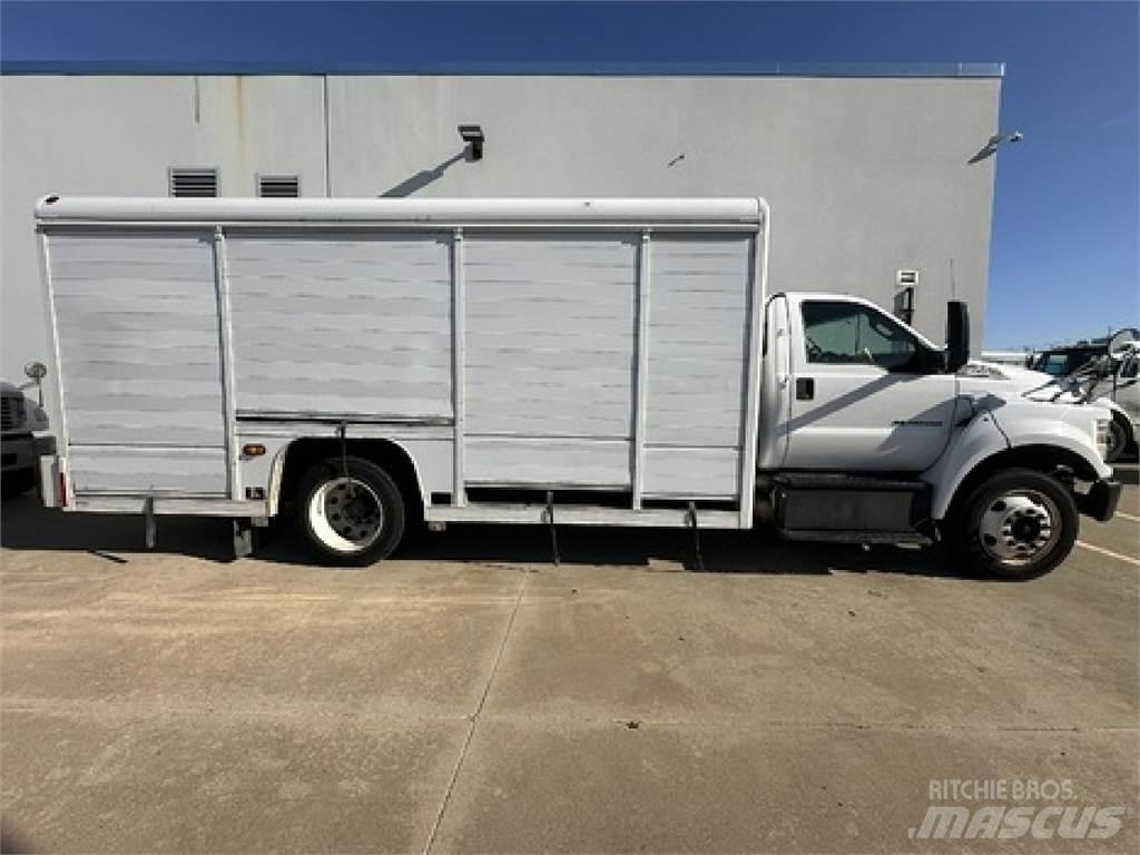 Ford F650 Вантажівки для доставки напоїв