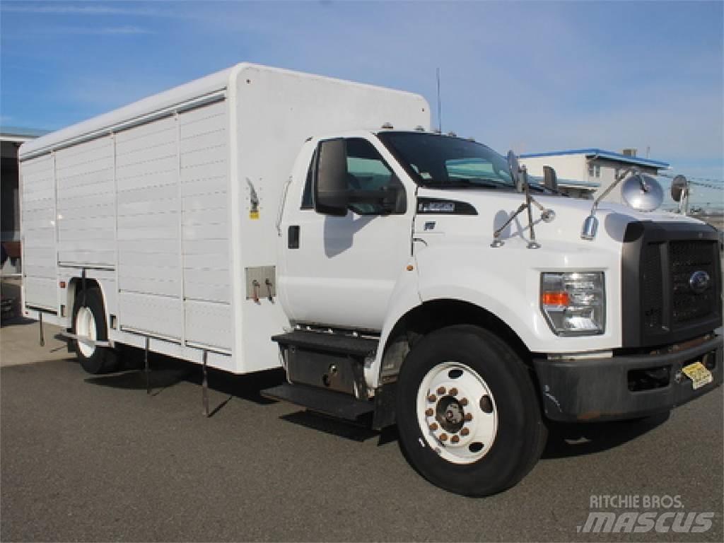 Ford F650 Вантажівки для доставки напоїв