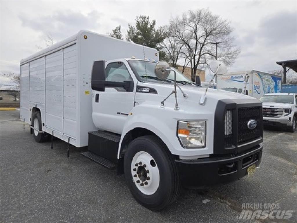 Ford F650 Вантажівки для доставки напоїв