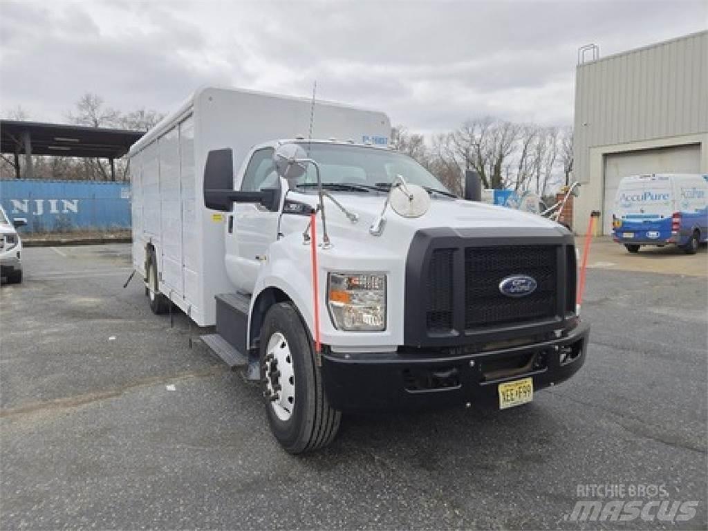 Ford F650 Вантажівки для доставки напоїв