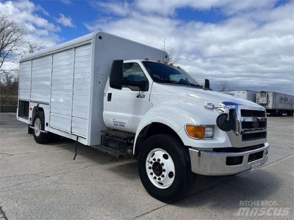 Ford F750 Вантажівки для доставки напоїв