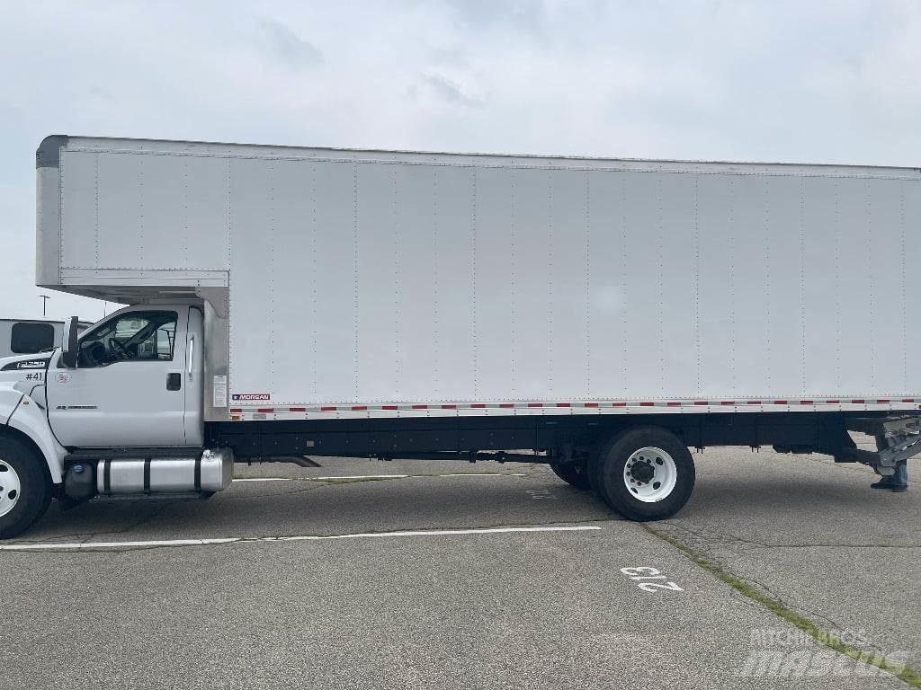 Ford F750 Фургони