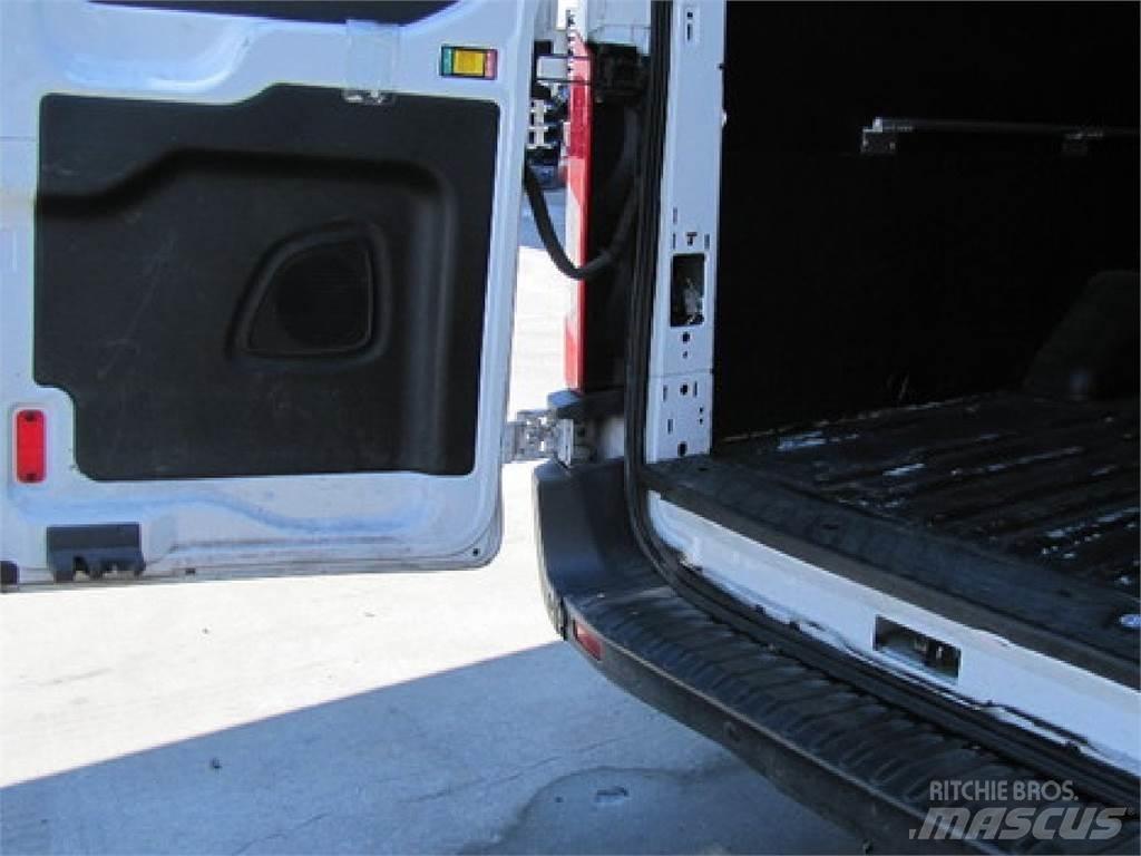 Ford TRANSIT Панельні фургони