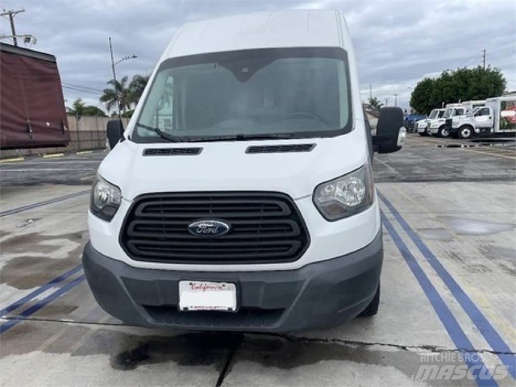 Ford TRANSIT Панельні фургони