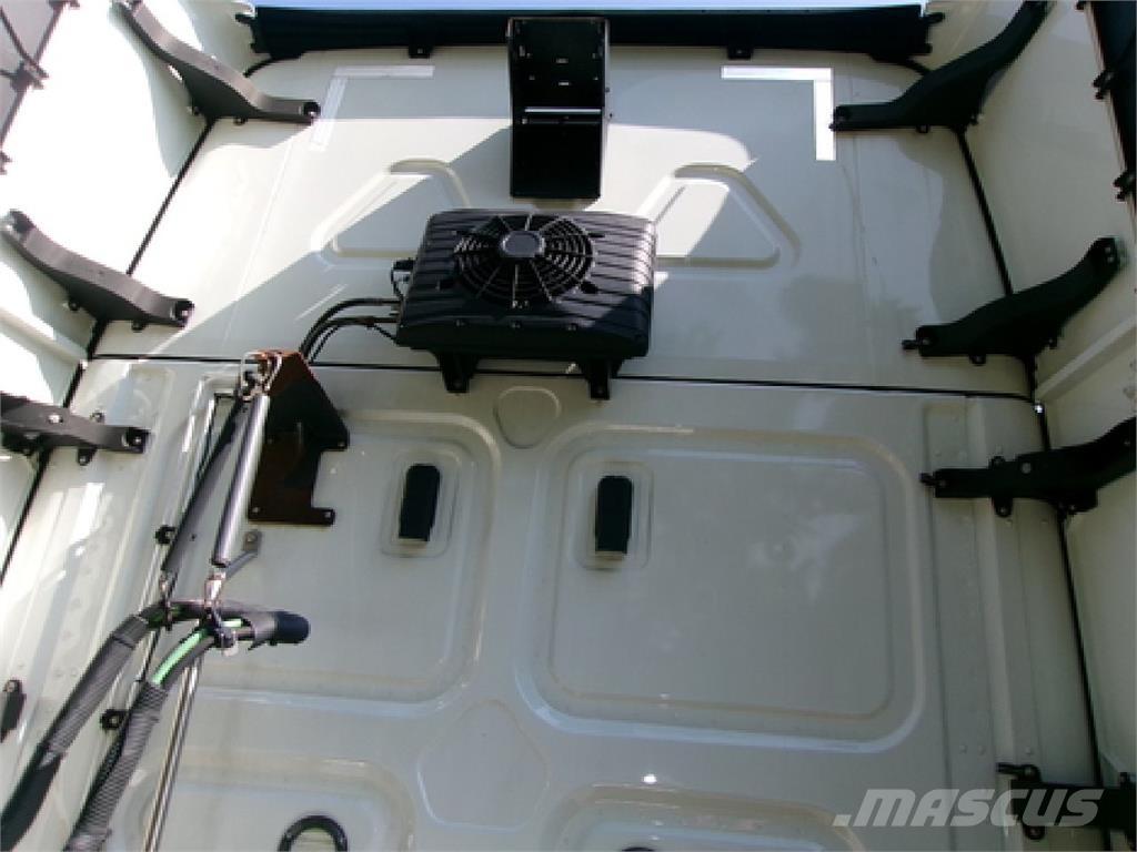 Freightliner 126 Тягачі