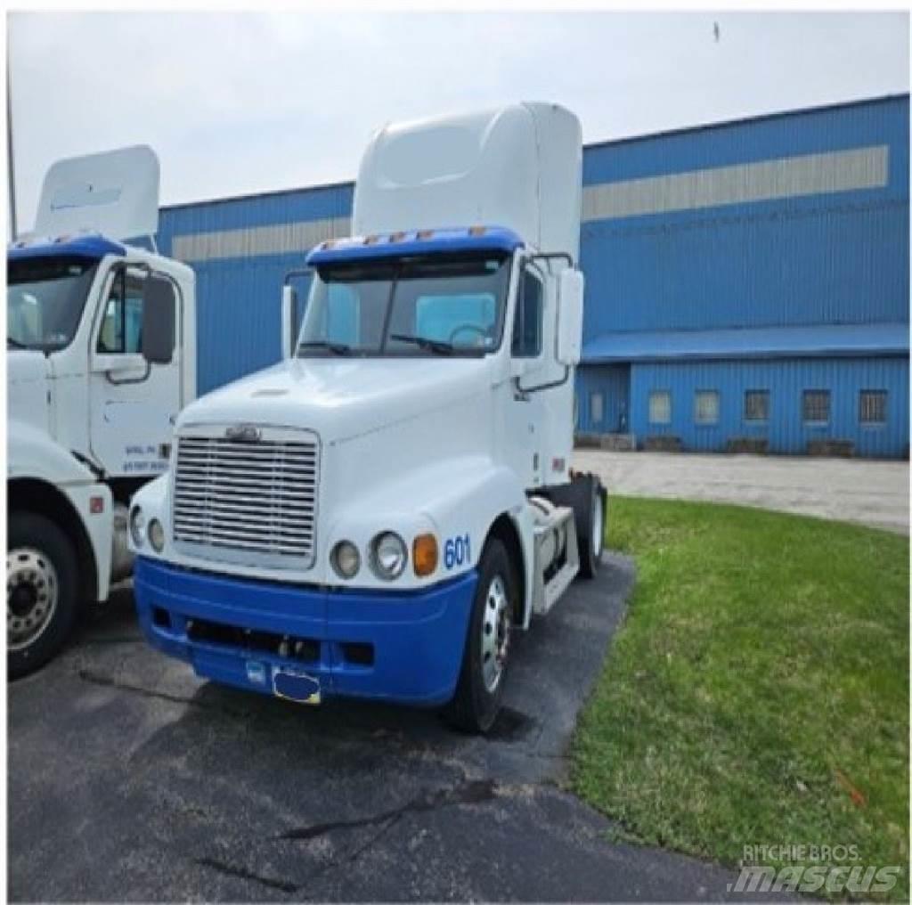 Freightliner C120 Тягачі