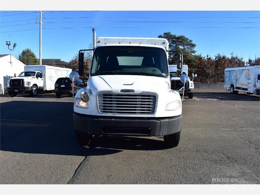 Freightliner M2 Вантажівки для доставки напоїв