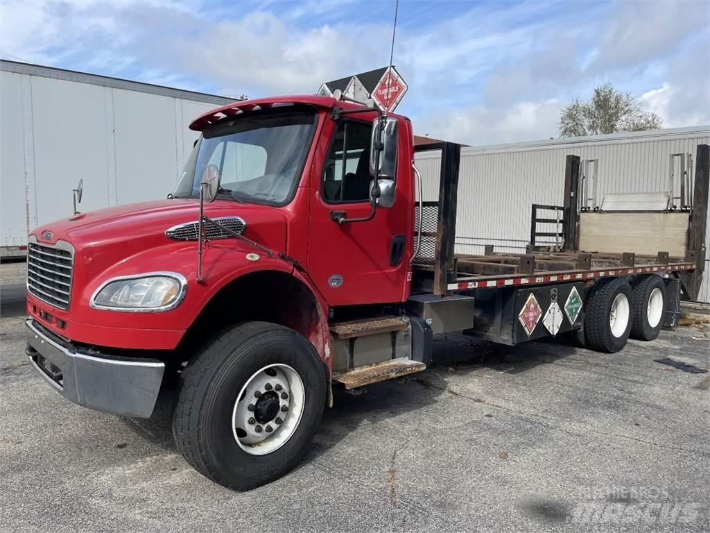 Freightliner M2 Шасі з кабіною