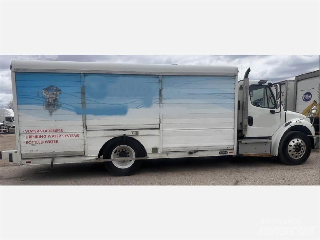 Freightliner M2 Вантажівки для доставки напоїв