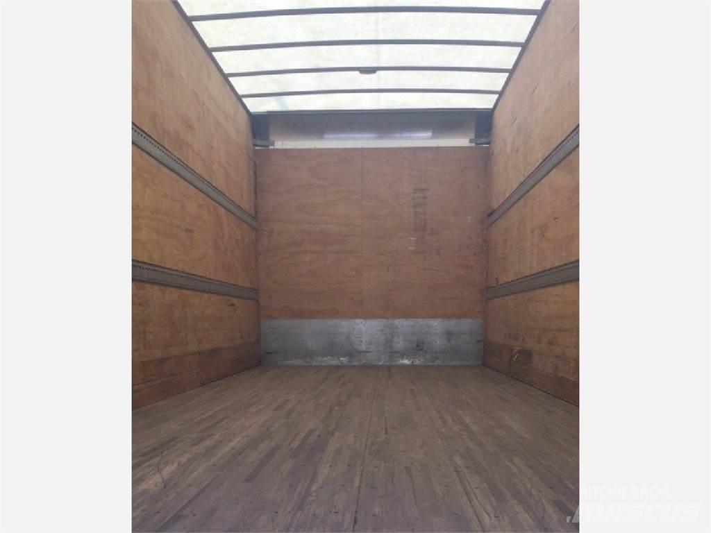 Freightliner M2 Фургони