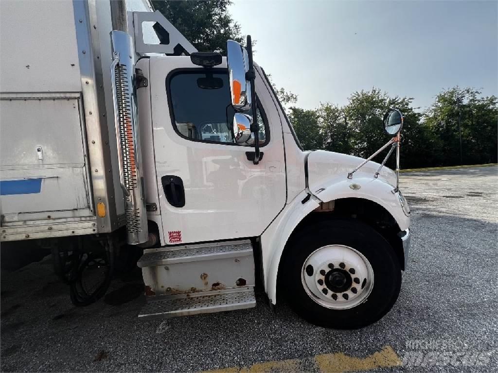 Freightliner M2-106 Фургони