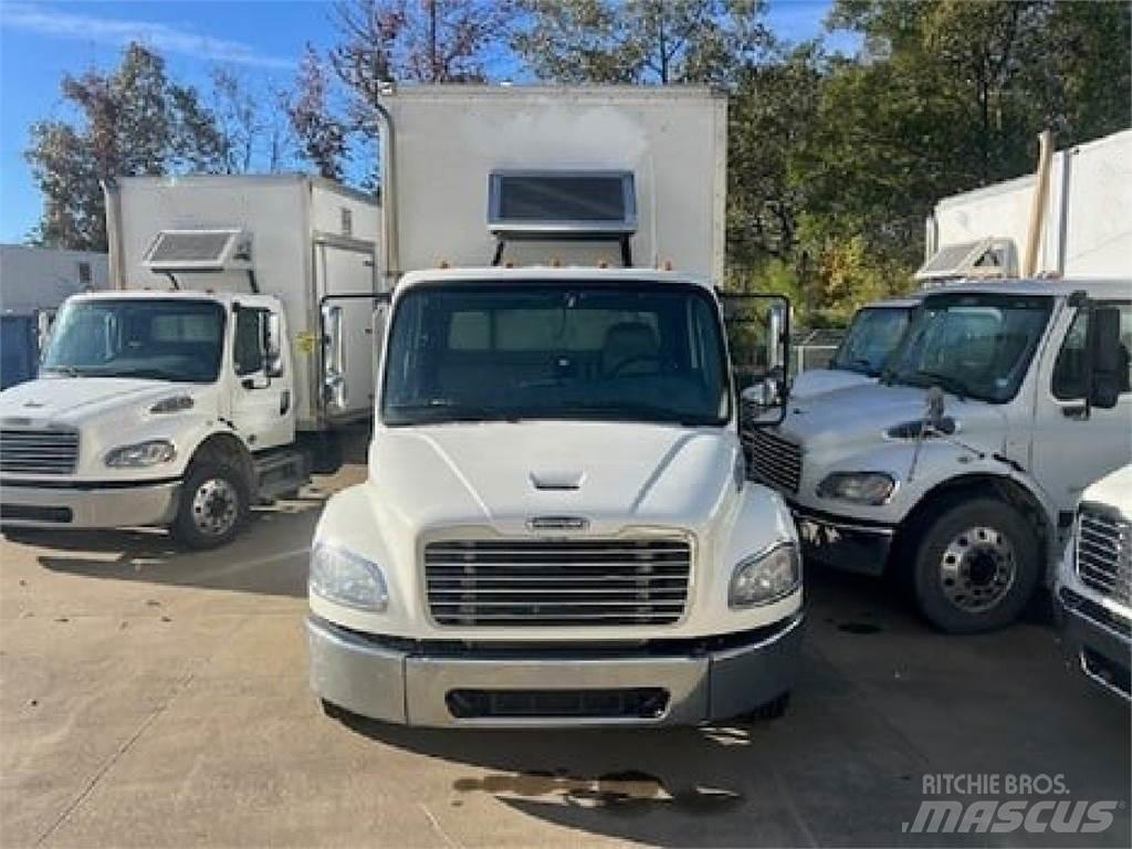 Freightliner M2-106 Фургони