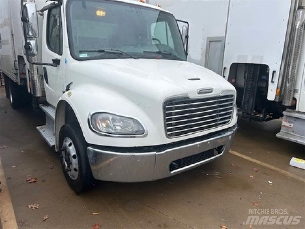 Freightliner M2-106 Фургони