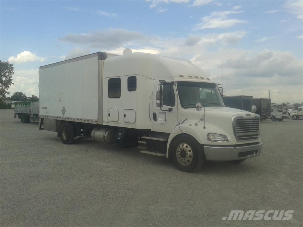 Freightliner M2-112 Фургони
