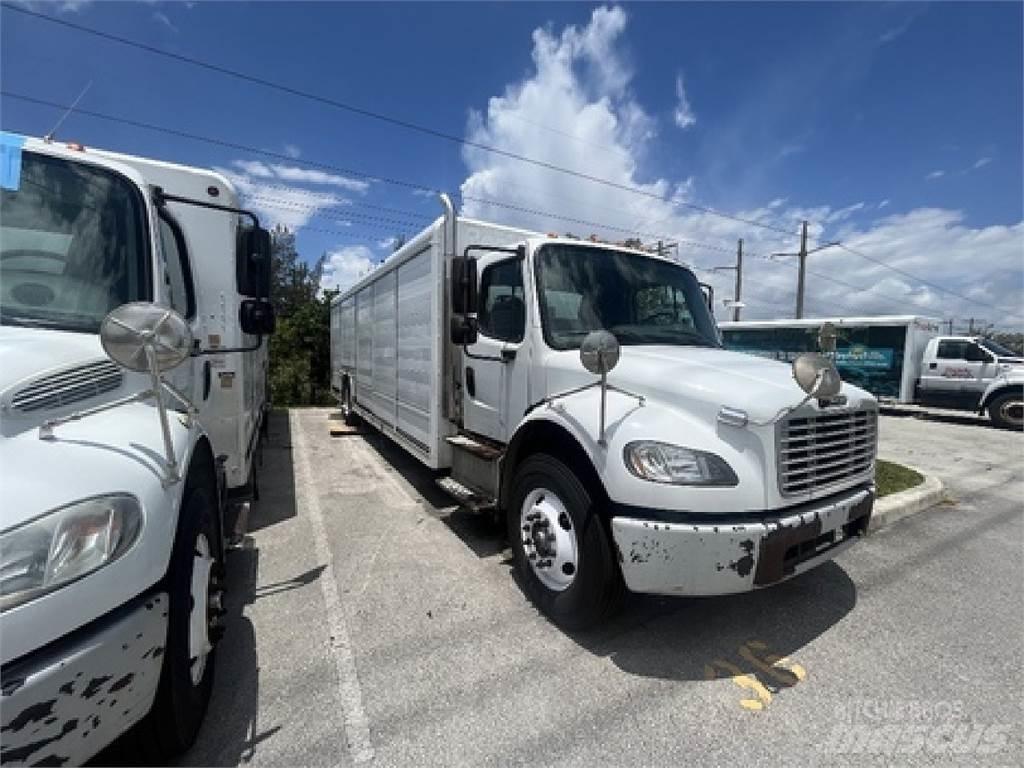 Freightliner M2106 Вантажівки для доставки напоїв