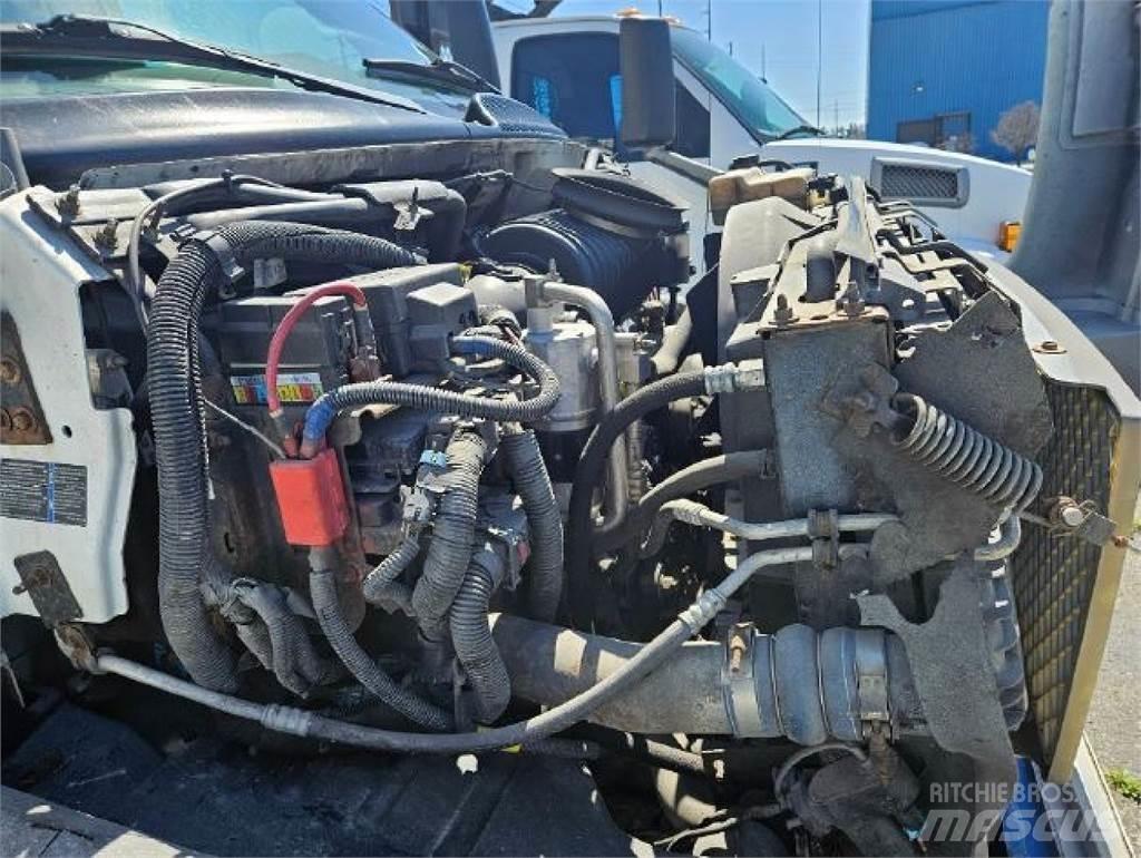 GMC C7500 Фургони