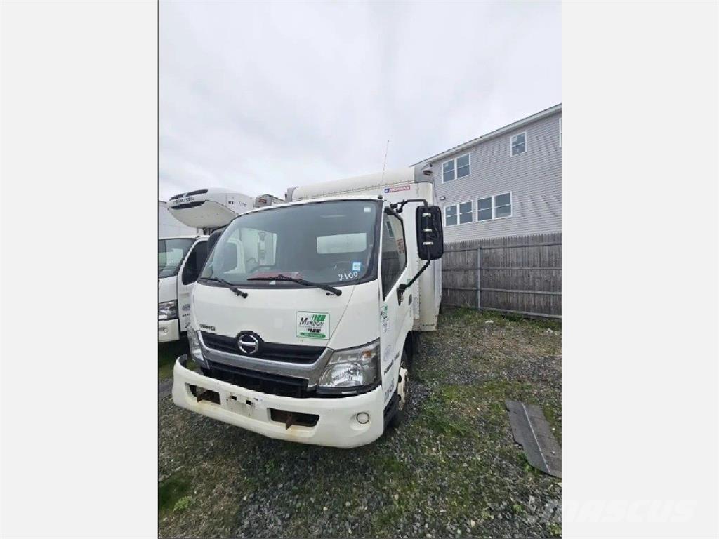 Hino 195 Фургони