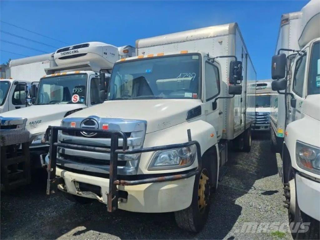 Hino 268 Фургони