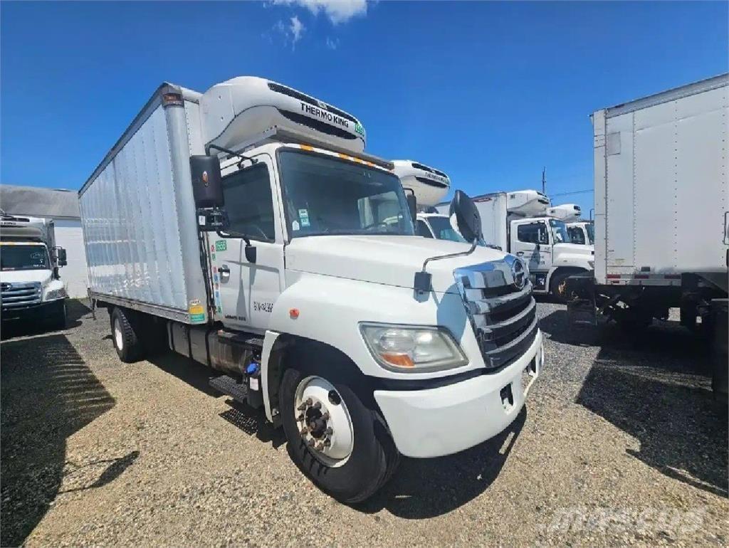 Hino 338 Рефрижератори
