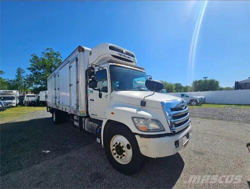 Hino 338 Рефрижератори
