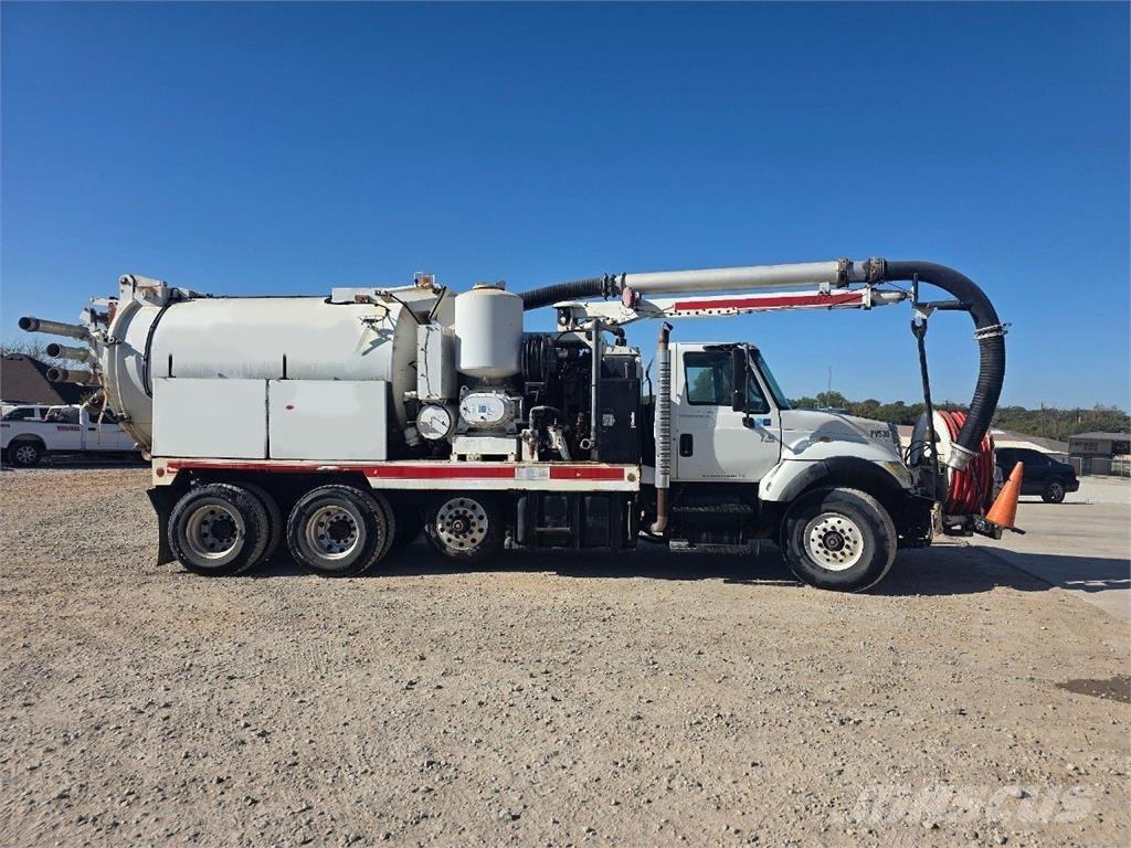 International 4400 Вантажівки / спеціальні