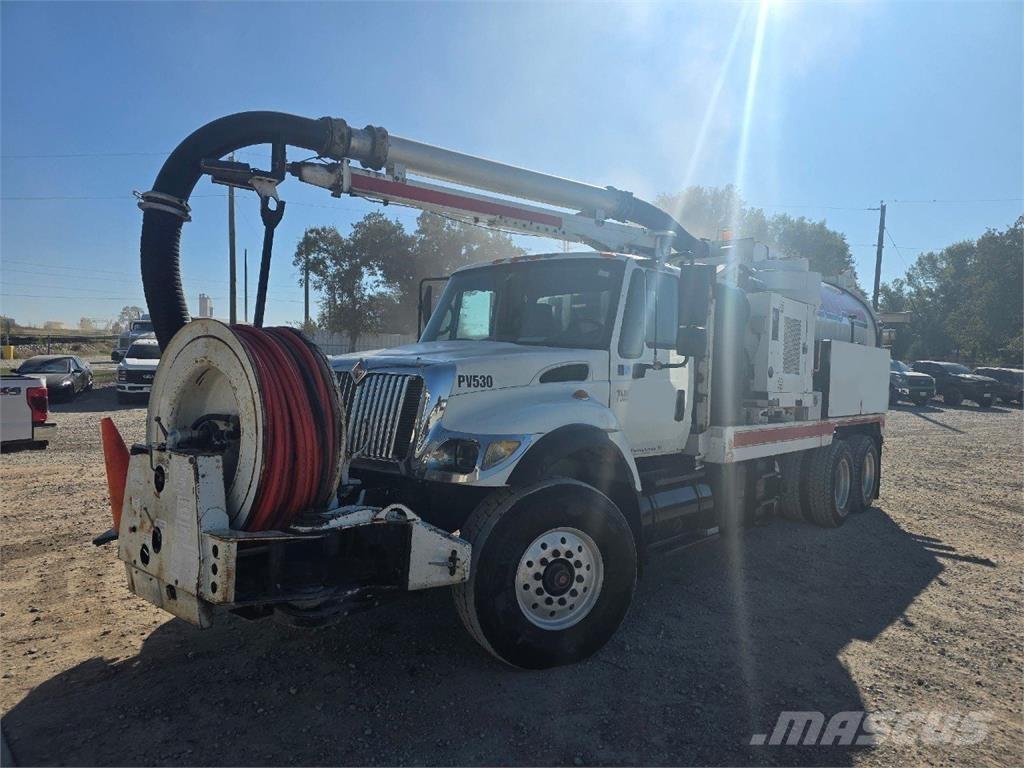International 4400 Вантажівки / спеціальні