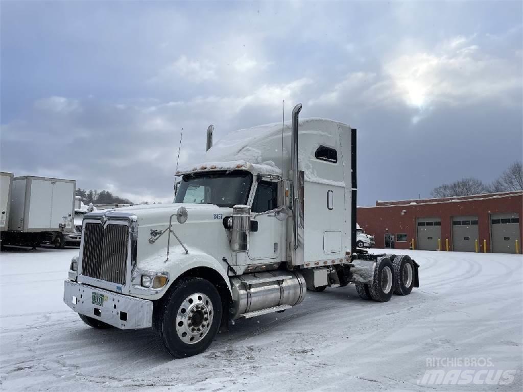 International 9900i Тягачі